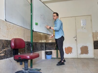 نقش‌های مدیر: بررسی ابعاد مختلف مدیریت – علیرضا محمودی فرد